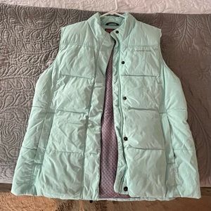 Vineyard Vines Puffer vest